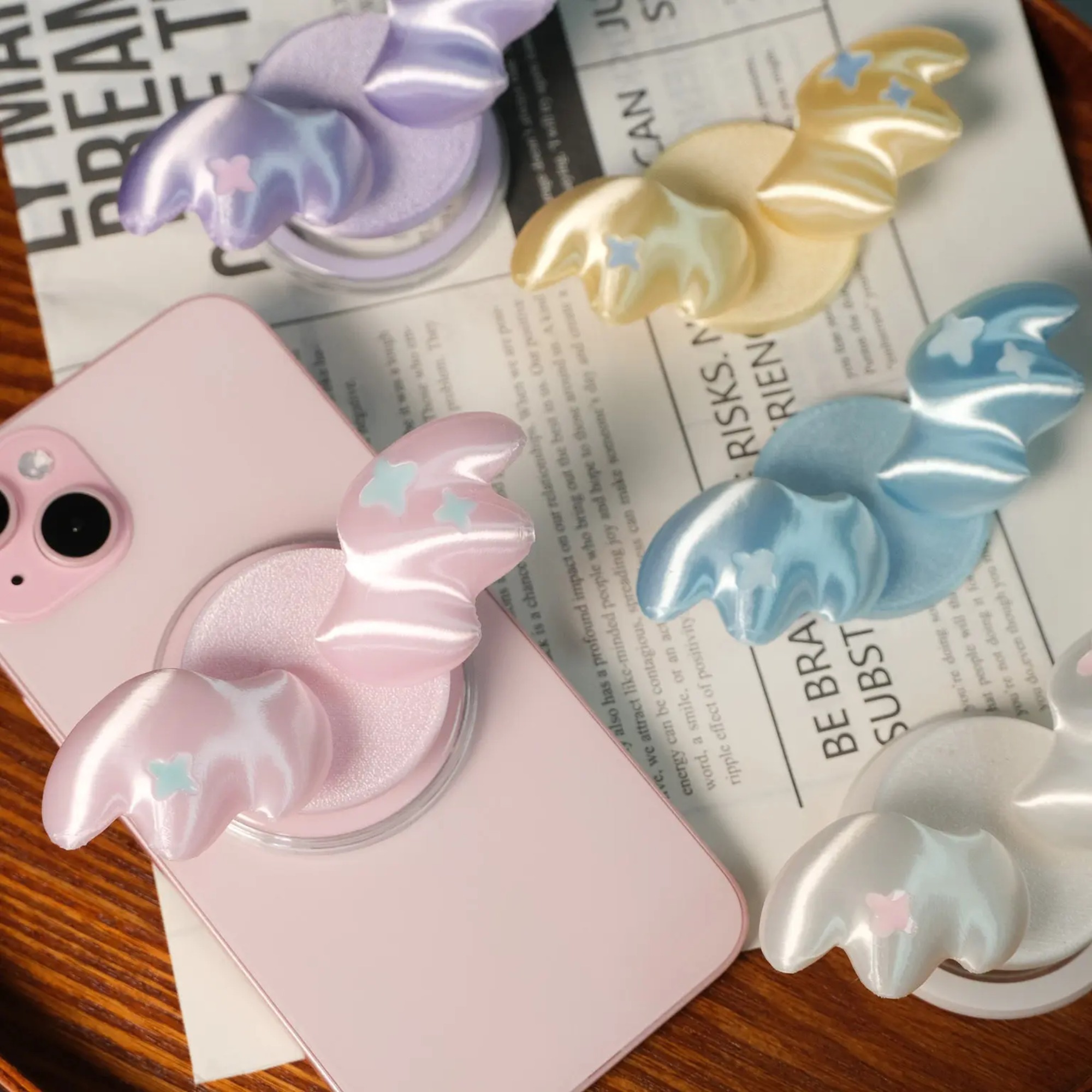 3D Printing Iphone - حامل هاتف محمول مخصص بتصميم جناح،